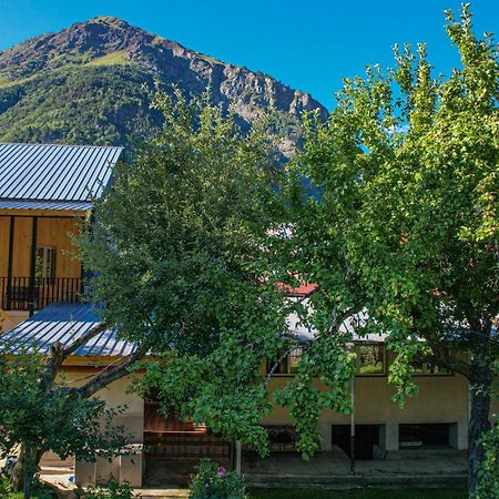 Givi Kakhiani'S Guesthouse Zhabeshi 外观 照片